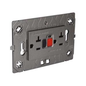 TOMA ARTEOR GFCI 15A 3M + SOPORTE MG- LEGRAND 582689